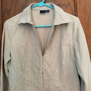 Woman Cream long sleeve shirt zipper on front